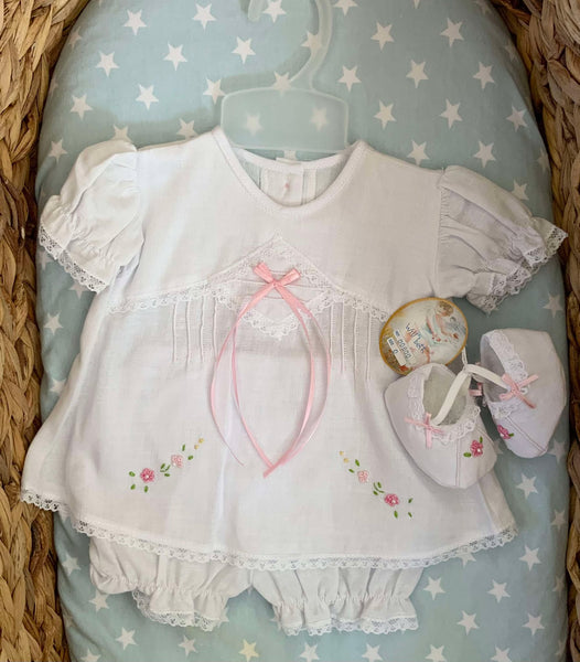 Will'beth 3 piece white and pink set newborn